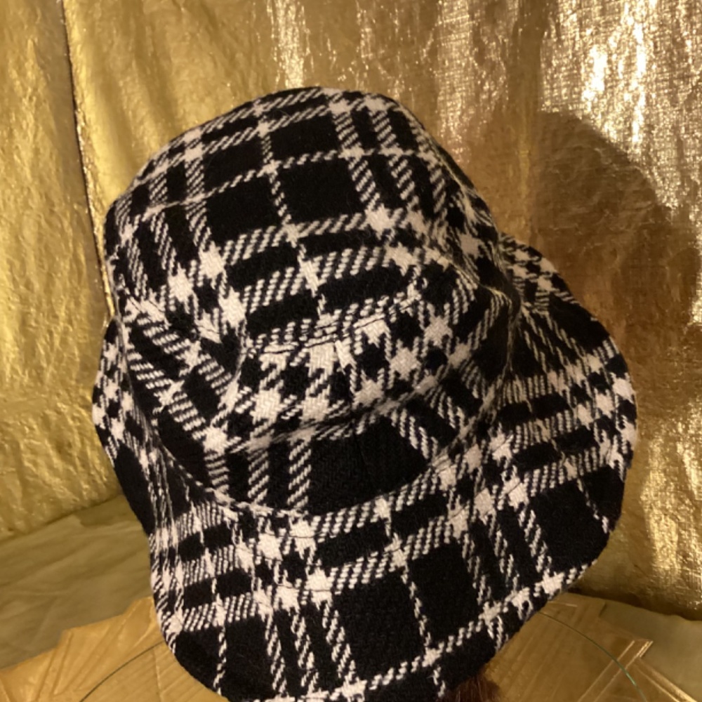 Burberry bucket hat - Picture 3 of 5